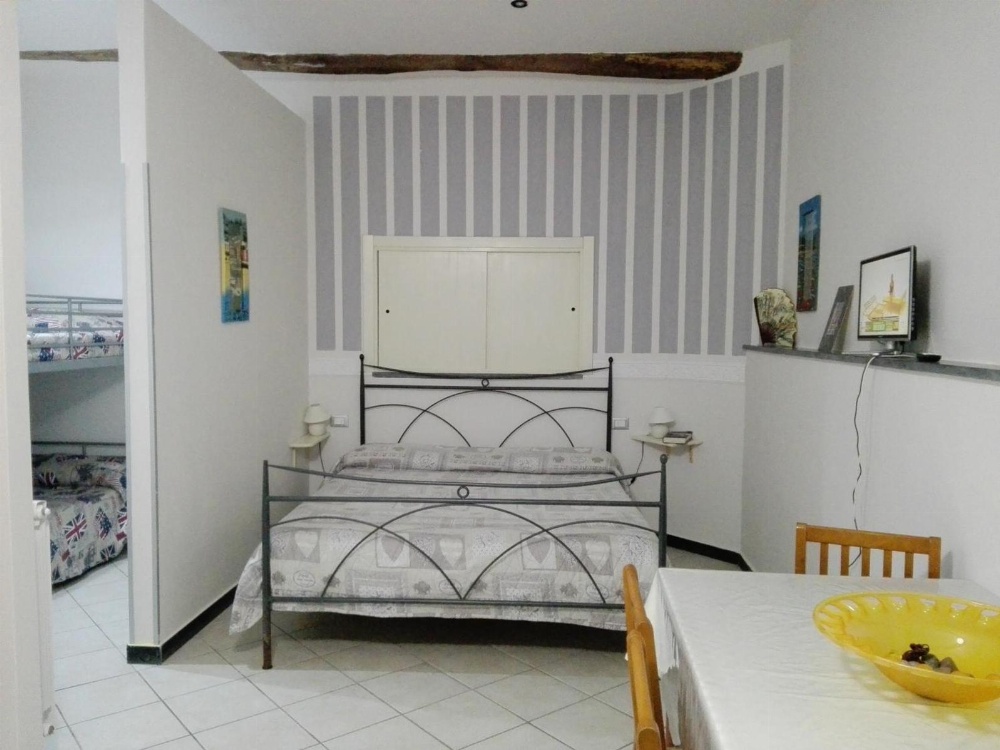 Sunset House Main image